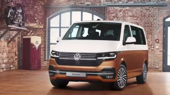 Ako vylepšiť hudbu vo Volkswagen Transporter T6.1