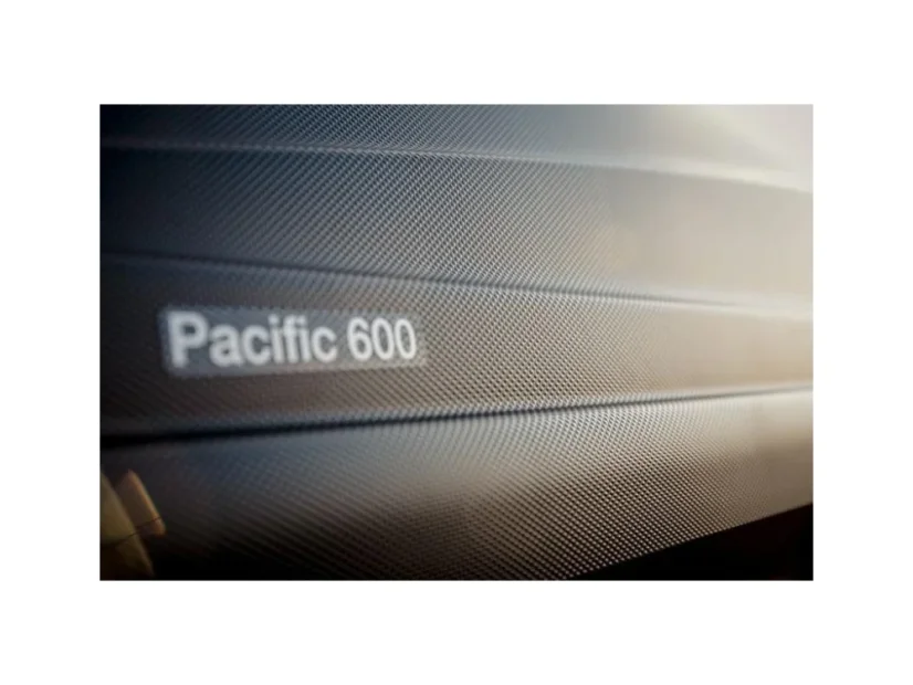THULE PACIFIC 600 ANTRACIT AEROSKIN