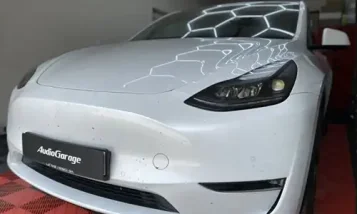 Aj Vaša Tesla môže byť až o 3 dB tichšia