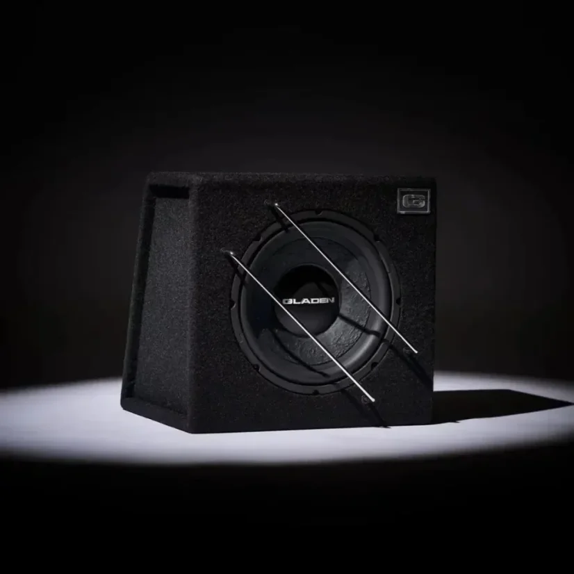 10" subwoofer v boxe do auta Gladen Alpha 10 SB
